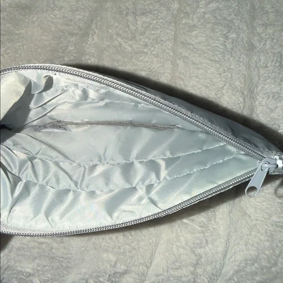 Elemis, Toucland, Benefit, Fenty Skin, Pureology, Ole Henriksen + more Set - Picture 3 of 4